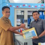 Tampak kiri Kabid Bina Marga Dinas PUPR Kab. Bombana (Sukardi, S.T., M.P.W.K.) dan Tampak Kanan Ketua Umum FPPB (Andi Zulkifli)